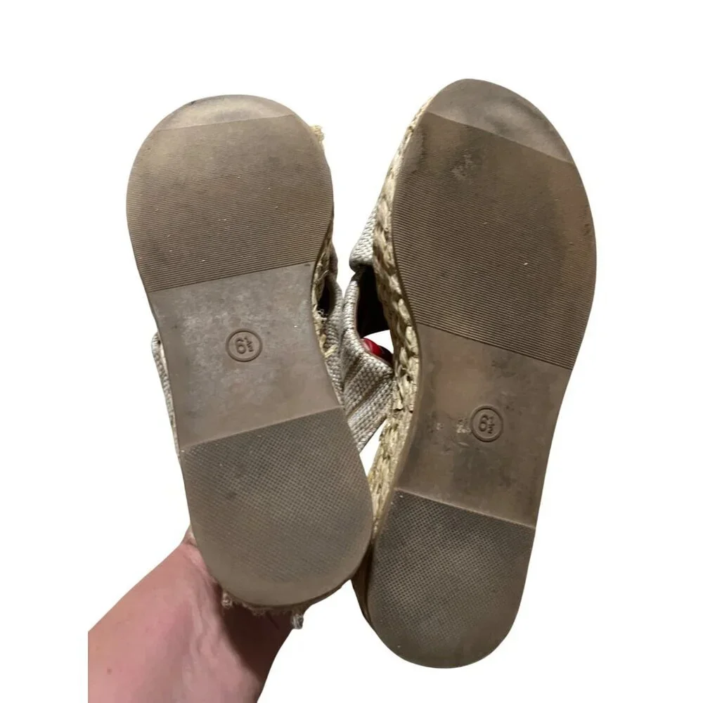 Universal Thread Slide on Platform sandals woman’s size 6.5